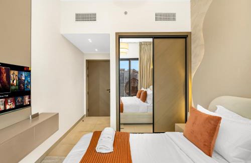 Business Bay Apartment | Casa Tranquila Luxury Suites with Burj Khalifa & Canal Views