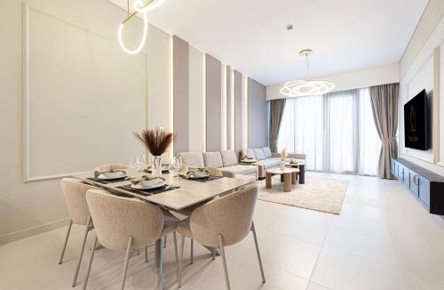 Jumeira 3 Apartment | Luxury Canal Front with Burj Khalifa Skyline View