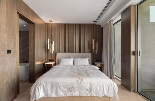 Palm Jumeirah Apartment | Sea View 2BDR Apartment, Pool and Beach Access