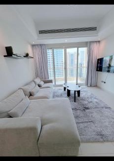 Al Khan Apartment | Luxury apartment with sea view, gym and pool!