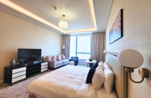 Palm Jumeirah Apartment | Blue Ocean Holiday Homes - The Palm Tower - Palm Jumeriah