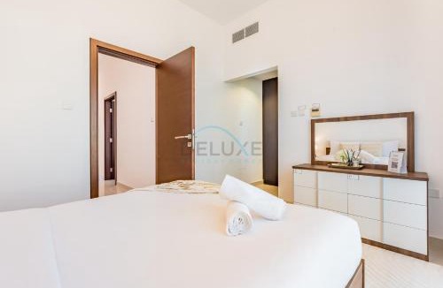 Sharm Apartment | Facing the Sea and Mountains 4BR Villa with Assistant Room and Private Pool, Al Dana Island, Fujairah by Deluxe Holiday Homes