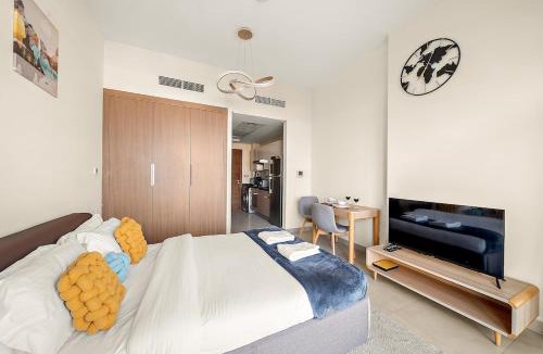 Discovery Gardens Apartment | FIRST CLASS Studio Classy Comfort