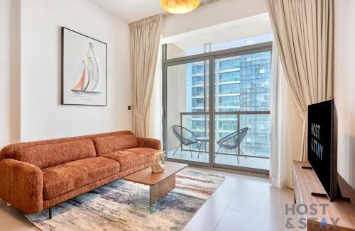 Al Barsha Apartment | Boho-Chic Comfort - 1BR Haven - Marquis 2020 Arjan
