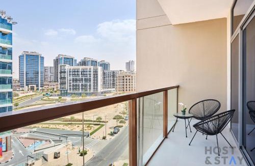 Al Barsha Apartment | Boho-Chic Comfort - 1BR Haven - Marquis 2020 Arjan