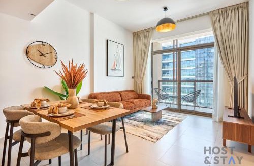 Al Barsha Apartment | Boho-Chic Comfort - 1BR Haven - Marquis 2020 Arjan