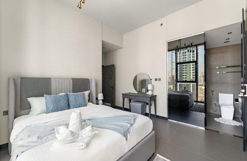 Jumeirah Lake Towers Apartment | Stylish 2BR in Royal MBL