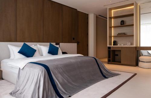Palm Jumeirah Villa | Villa Lugano By Luxury Explorers Collection