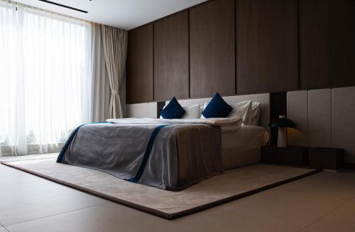 Palm Jumeirah Villa | Villa Lugano By Luxury Explorers Collection