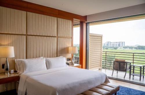 Khalifa City Resort | VOGO Abu Dhabi Golf Resort & Spa