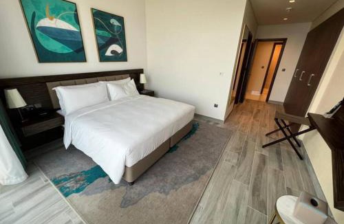 Dubai Media City Apartment | Luxury 2BR Avani Palm View Apt