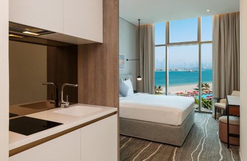 Palm Jumeirah Resort | Th8 Palm Dubai Beach Resort, Vignette Collection by IHG