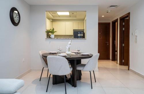 Jadaf Apartment | Chic 1 Bed Getaway in Al Jaddaf Easy City Access