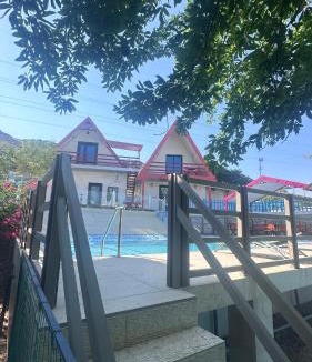 Hatta Ski Chalet | Red Hut Resort