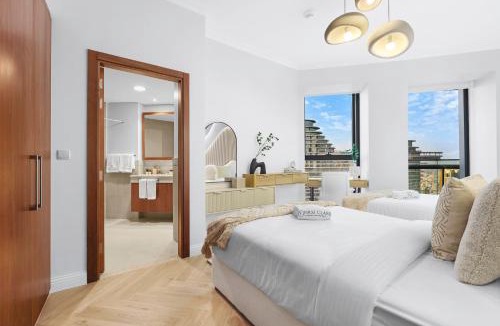 Downtown Dubai Apartment | Luxury 2BR with Skyline and Sea Views, Near Burj Khalifa & Dubai Mall