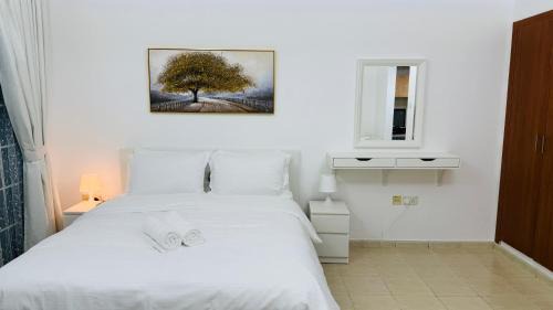 International City Apartment | O07 Luxury Furnished Studio Apartment near bus stop Garden view Persia Cluster