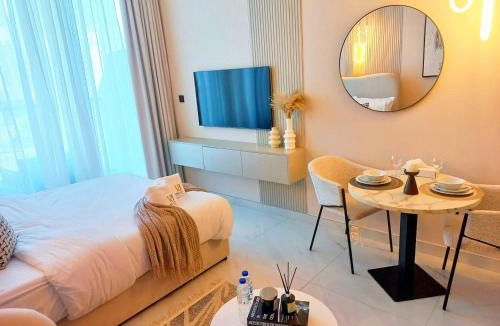 Al Barsha Apartment | Arjan Bright Studio w Resort Amenities Samana PV by Vibel
