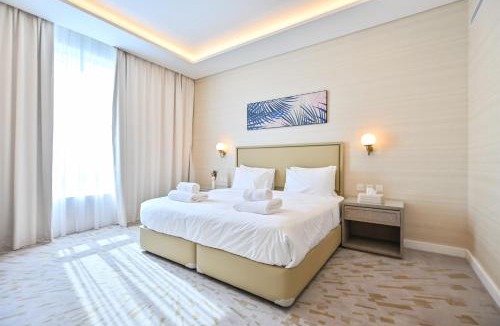 Palm Jumeirah Apartment | Luxury 1-BR with Stunning Views in Palm Tower by Luxe Shortlet