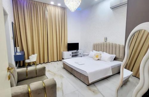 Ajman Villa | Luxury 6 bedrooms villa with private swimming pool