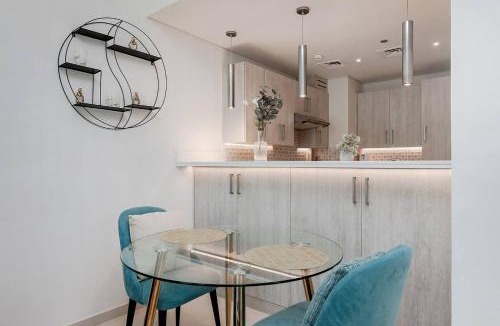 Palm Jumeirah Apartment | Seven Palms
