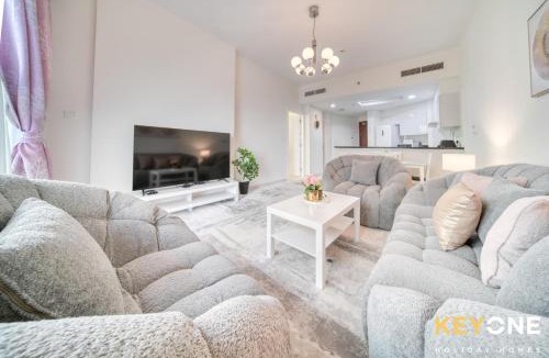 Dubai Apartment | Viridis Living Chic and Spacious 1BR