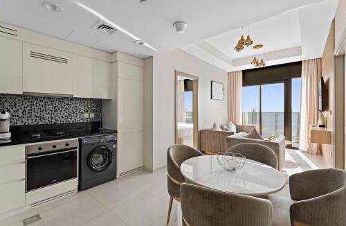 Sheikh Zayed Road Apartment | ALiving Cozy & Chic 2BR Apartment I Aykon City, Business Bay- 5907