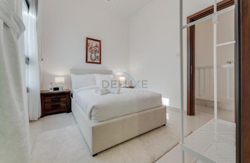 Sharm Apartment | Gulf and Mountain Views 4BR Villa with Assistant Room on Al Dana Island Fujairah by Deluxe Holiday Homes