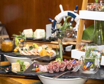 Muscat Hotel | Crowne Plaza Muscat OCEC by IHG