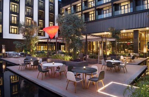 Al Wasl Hotel | La Ville Hotel & Suites CITY WALK Dubai, Autograph Collection