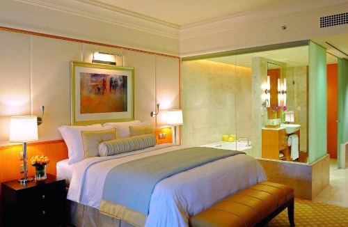 Trade Center Hotel | Ritz Carlton DIFC Downtown Dubai