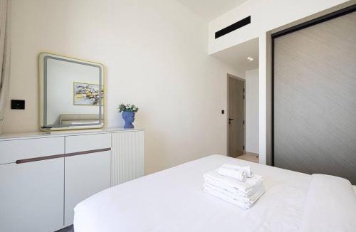 Discovery Gardens Apartment | Fully Furnished Luxe 1BR In JVC