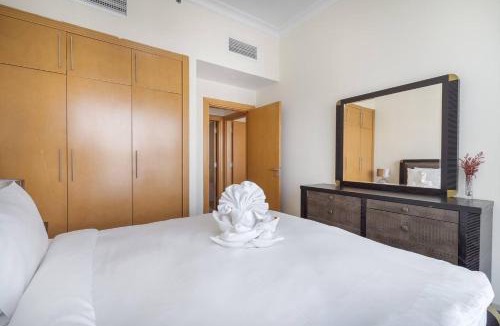 Business Bay Apartment | Bright & Spacious 3-Bedroom in Business Bay!