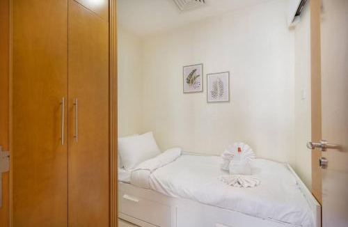 Business Bay Apartment | Bright & Spacious 3-Bedroom in Business Bay!