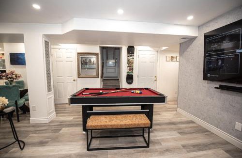 Beverley Glen Apartment | Luxury 2BR Guest Suite