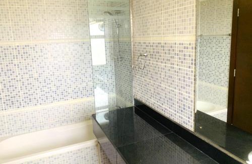 Salalah Apartment | شقة غرفة وصالة واسعة مع اطلالة متميزة داخل مجمع زهرة الخريف