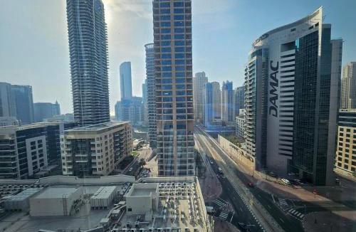 Dubai Marina Apartment | Stunning Apartment, Partial Sea View, Canal Marina View, 5 min walk To JBR Beach and METRO