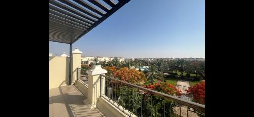 Al Hamra Village Villa | Spacious, Cozy Villa with Pool Access