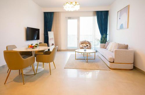Dubai Apartment | CitiHome-1BR Large Living Room Ideal for Small Families