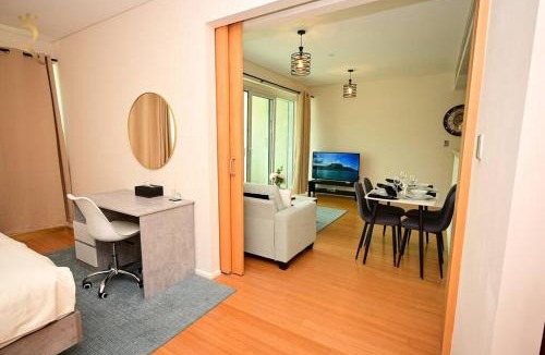 Al Raha Beach Apartment | Stylish 1BR Retreat - Al Muneera Stay