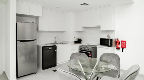 Umm Suqeim 3 Apartment | Spectacular 2BR Apartment Full BurjAlArab View