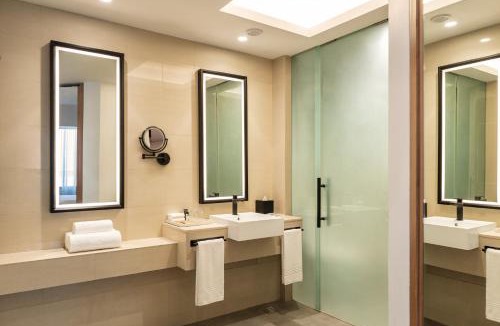 Al Barsha 1 Hotel | Sheraton Mall of the Emirates Hotel, Dubai