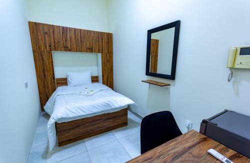 Jumeira 3 House | Relaxing Private Rooms in Compound Housing near Burj Alarab Villa 124