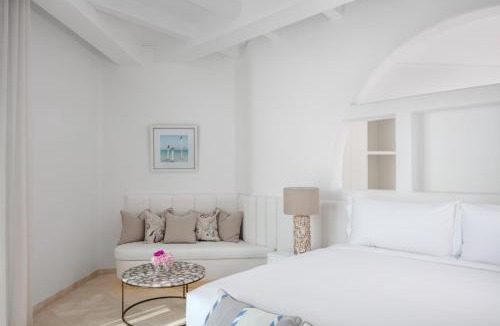 Ghantoot Resort | Anantara Retreat Santorini Abu Dhabi - Adults Only