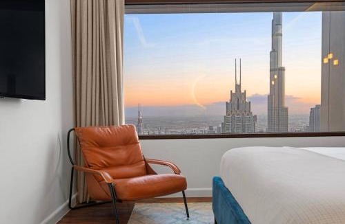 DIFC Apartment | Burj Khalifa & Downtown Views - 3BR Family Retreat Near Dubai Mall