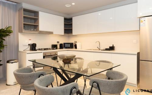 Bur Dubai Apartment | 2BR Apt next to DubaiMall, pool view of Burj Khalifa - Downtown Views ll