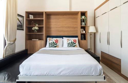 Discovery Gardens Apartment | Frank Porter - Starz by Danube