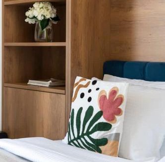 Discovery Gardens Apartment | Frank Porter - Starz by Danube