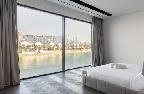 Palm Jumeirah Villa | Palm Jumeirah Paradise - 5BR Villa - Infinity Pool