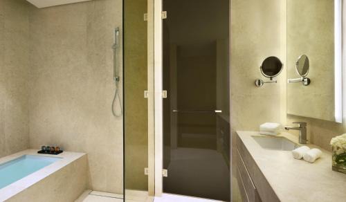 Al Wasl Hotel | La Ville Hotel & Suites CITY WALK Dubai, Autograph Collection