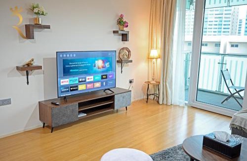 Al Raha Beach Apartment | Luxe 2BR Haven - Coastal Serenity Stay
